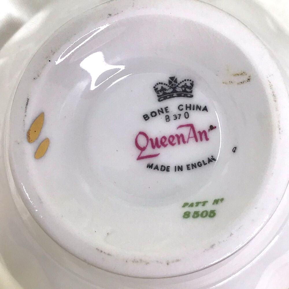 Queen Anne English Bone China Tea Cup & Saucer Gold Trim - Picture 7 of 7